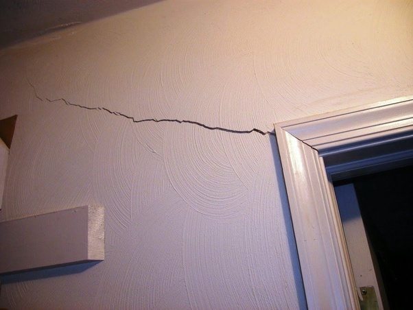 structural cracks